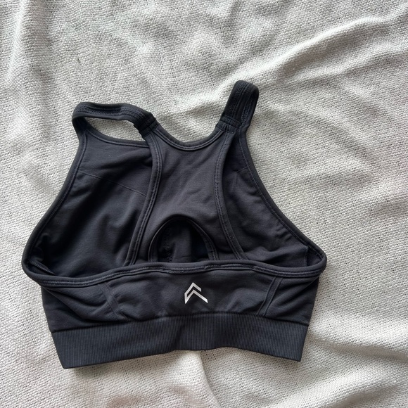 Oner Active
EFFORTLESS SEAMLESS HIGH NECK BRALETTE - Picture 5 of 5